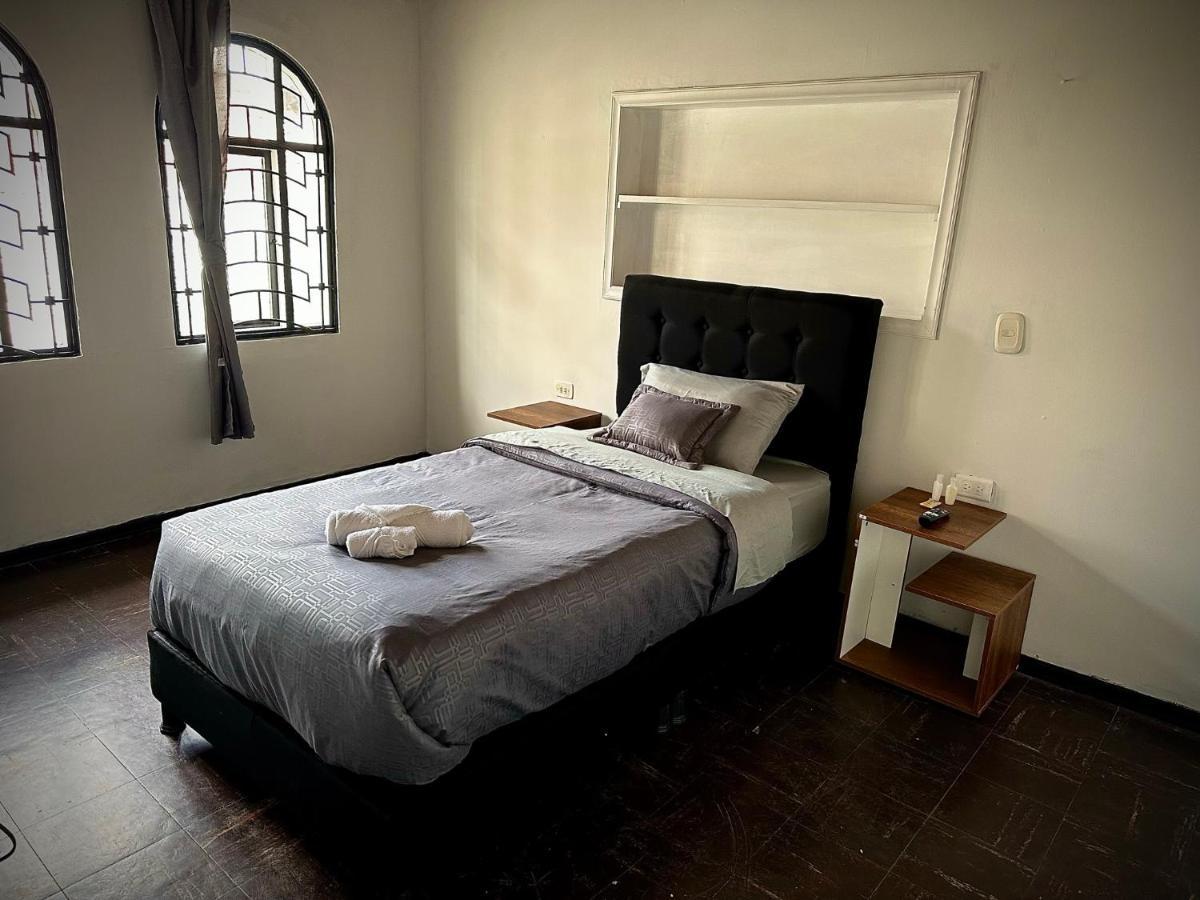 Hotel H&L Boutique Bogotá Esterno foto